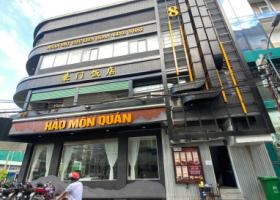 Kẹt bank bán nhà MT Cách Mạng Tháng 8 và 3/2, Quận 3 DT: 9.36x17.75m, HĐT 120tr/th 8844207