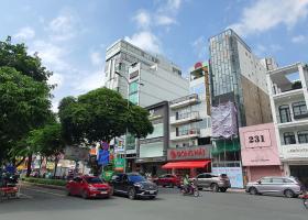 Ngộp bank. Chỉ 400 tr/m2 mặt tiền Hai Bà Trưng, Quận 1. DT = 9x21m = 180m2 = 4T. HĐT = 170 tr/th 8881346