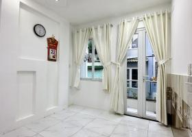 Chủ ngộp, Cần bán gấp nhà DT 4.5x17 tổng hơn 100m2 đường Thăng Long gần Sân Bay 8.5 Tỷ TL 8888870