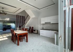 Nhà 3 tầng mới đẹp gần Huỳnh Tấn Phát, 4 phòng ngủ 8965464