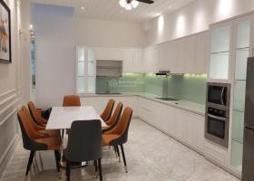 M.NHANH TAY ! chốt căn nhà hiếm 2MT Hoàng Việt, P4, TB, 200m2 giá chỉ 11 tỷ 8984682