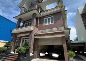 Chính Chủ Bán Villa Ngay Đảo Kim Cương - Q2 DT 405m 3 tầng giá 70 tỷ Lh 0931797197 9002306